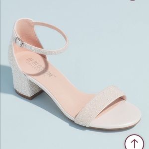 David’s Bridal Allover Iridescent Pearl Low Block Heel Kaya Shoes 🎀